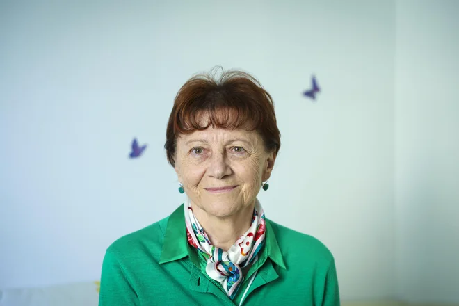 »Zdravnik je tu zato, da pomaga odpravljati vse težave neke bolezni, tako vzročne kot posledične,« pravi Tatjana Zorko. FOTO: Jože Suhadolnik/Delo