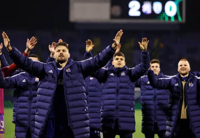 Dinamov reprezentančni napadalec Bruno Petković (levo) je odločil največji hrvaški derbi. FOTO: Antonio Bronić/Reuters