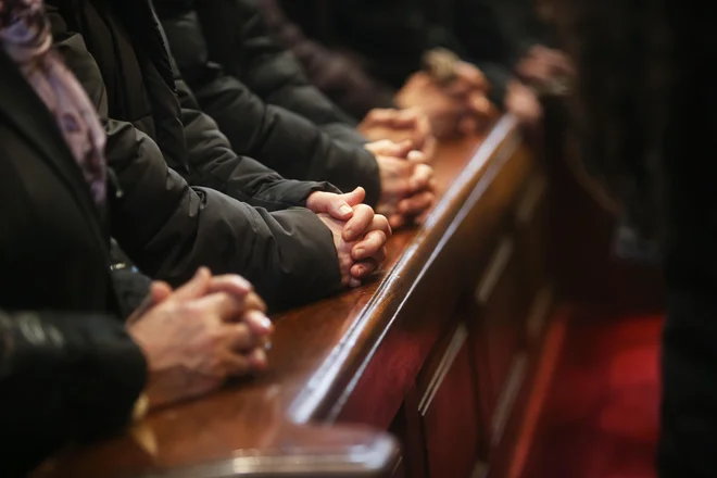 Največji krščanski praznik so zaznamovale tudi vstajenske maše. FOTO: Jure Eržen/delo