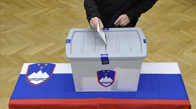 Če na posvetovalnem referendumu sprašuješ o rešitvah, ki jih parlament ne more uresničiti, je to nepošteno do volivk in volivcev.