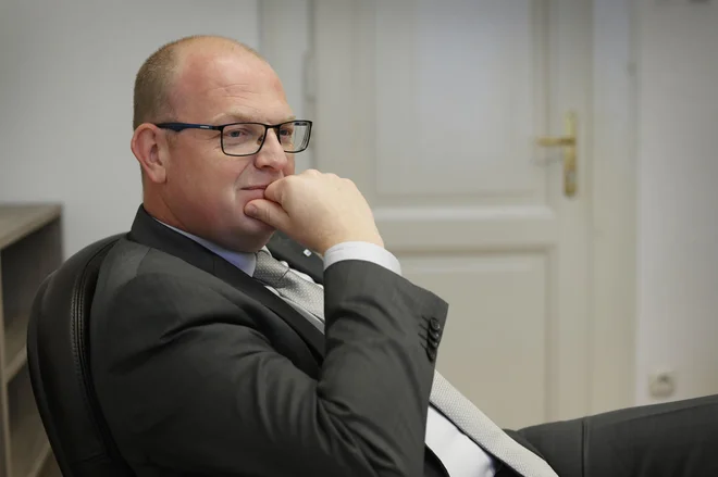 Klemen Grošelj je neuradno veljal za prvi evropski obraz stranke, ki pa ga je nato uvrstila šele na osmo mesto na kandidatni listi. FOTO: Leon Vidic/Delo