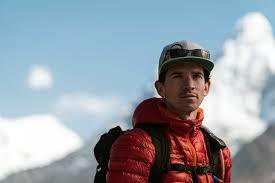 Britansko-ameriški gorski vodnik se je na najvišjo goro sveta povzpel že osemkrat. FOTO: promocijsko gradivo