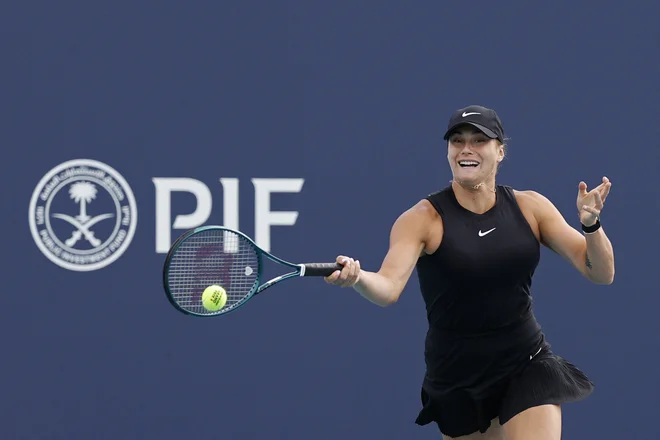 Beloruska zvezdnica Arina Sabalenka tudi letos igra v dobri formi. FOTO: Geoff Burke/Reuters