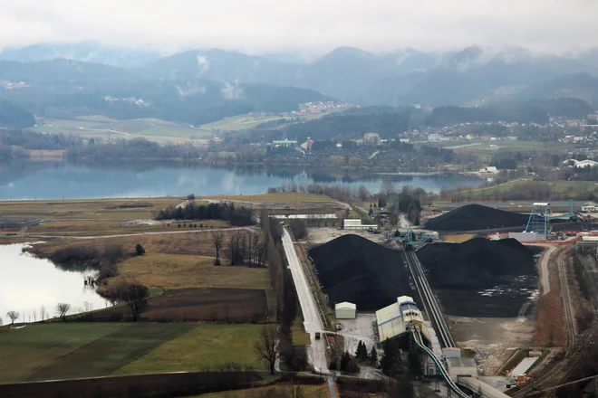 Večina zemljišč, ki so jih menjali, je na območju deponije premoga. FOTO: Brane Piano