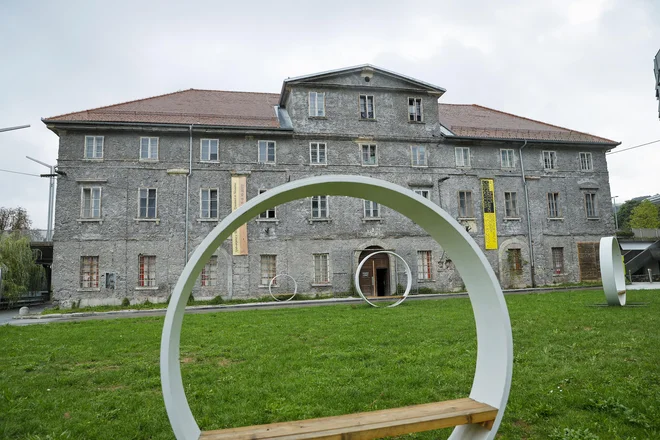 Čeprav degradirana je doslej med drugim gostila dogodke Bienala oblikovanja in festivala Sonica. FOTO: Jože Suhadolnik