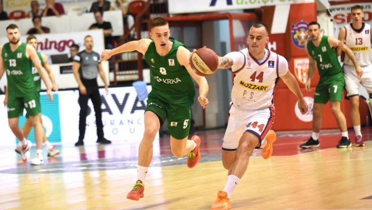 Igralci Borca so bili prehitri za Miho Cerkvenika in soigralce. FOTO: liga ABA