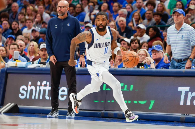 Kyrie Irving je zrežiral preobrat. FOTO: Andrew Dieb/Reuters