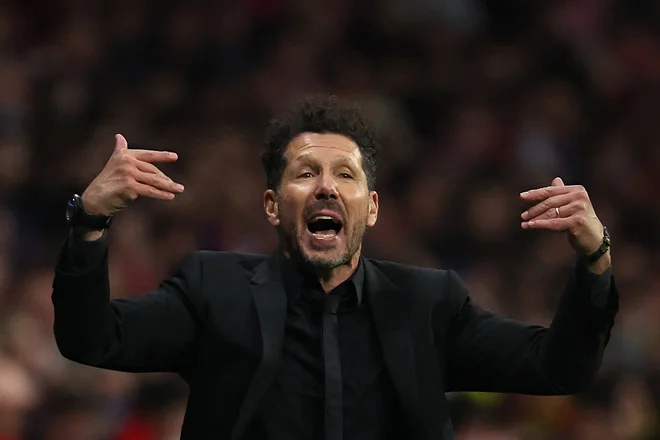 Atleticov trener Diego Simeone se že brusi za povratni dvoboj v Dortmundu. FOTO: Pierre-philippe Marcou/AFP