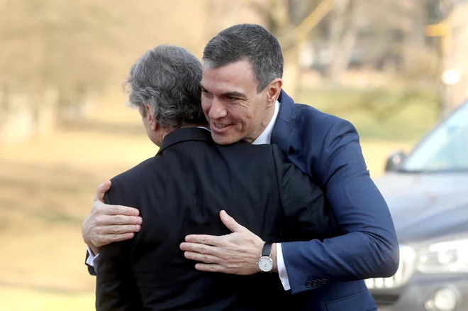 Obisk Pedra Sáncheza v Sloveniji je del njegovih prizadevanj za prekinitev ognja v Gazi ter vzpostavitev pravičnega in trajnega miru, ki bo temeljil na rešitvi dveh držav. FOTO: Blaž Samec