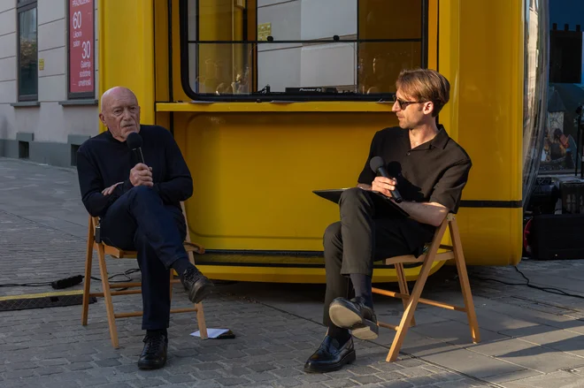 Saša J. Mächtig in Timotej Jevšenak, »oče« kioska in pobudnik prenove celjskega kioska. FOTO: Lana Požlep