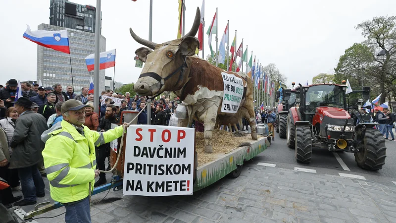 Na nas, davkoplačevalcih, je, da se država začne zavedati odgovornosti do denarja nas, davkoplačevalcev. FOTO: Jože Suhadolnik