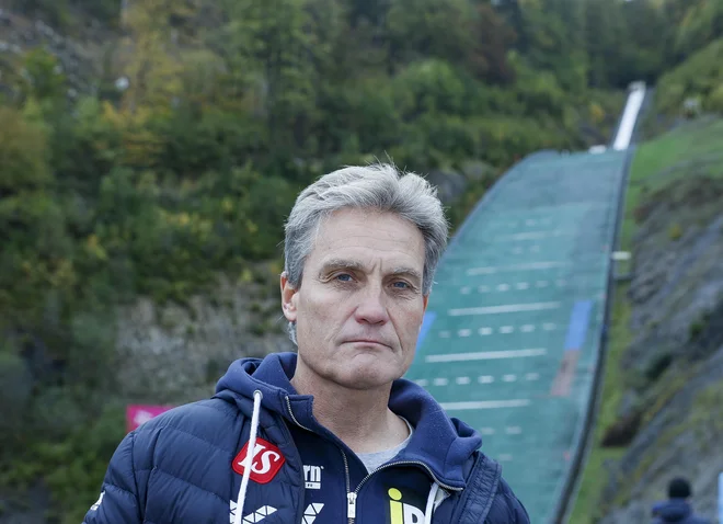 Mika Kojonkoski je zelo zaskrbljen zaradi slabega stanja v finskih smučarskih skokih. FOTO: Jože Suhadolnik/Delo