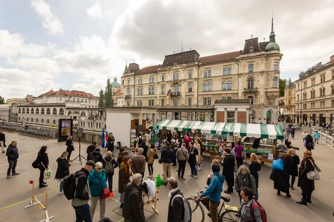 Plečnikova trafika je kot trafika svoja vrata zaprla konec leta 2021 in bila leto zatem prenovljena v počastitev 150. obletnice Plečnikovega rojstva. FOTO: Črt Piksi