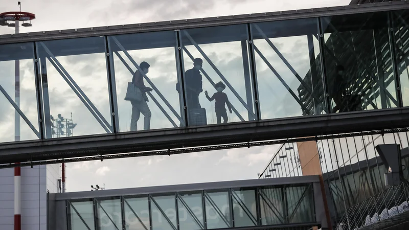 Letališče Jožeta Pučnika, ki ga upravlja Fraport, gosti rekordno število prevoznikov. FOTO: Uroš Hočevar