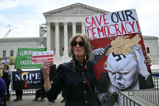 O Trumpovi usodi bo odločalo vrhovno sodišče. Foto Mandel Ngan/Afp