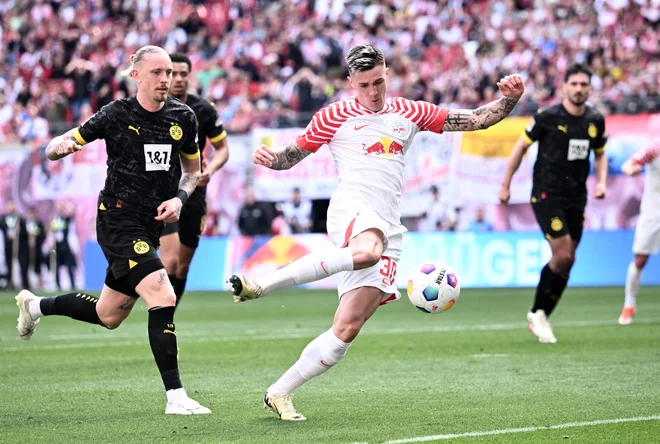 Benjamin Šeško je zabil gol Borussii iz Dortmunda. FOTO: Annegret Hilse/Reuters