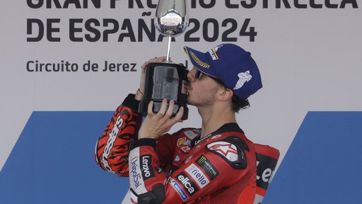 Francesco Bagnaia se je takole veselil v Jerezu. FOTO: Jon Nazca /Reuters