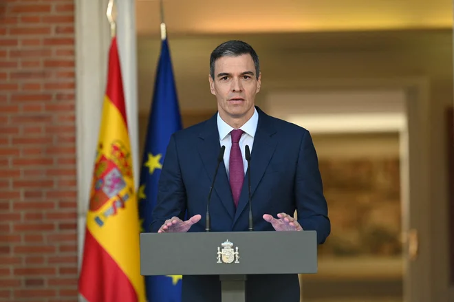 Španski premier Pedro Sánchez je danes stopil pred javnost. FOTO: Borja Puig De La Bellacasa/Reuters