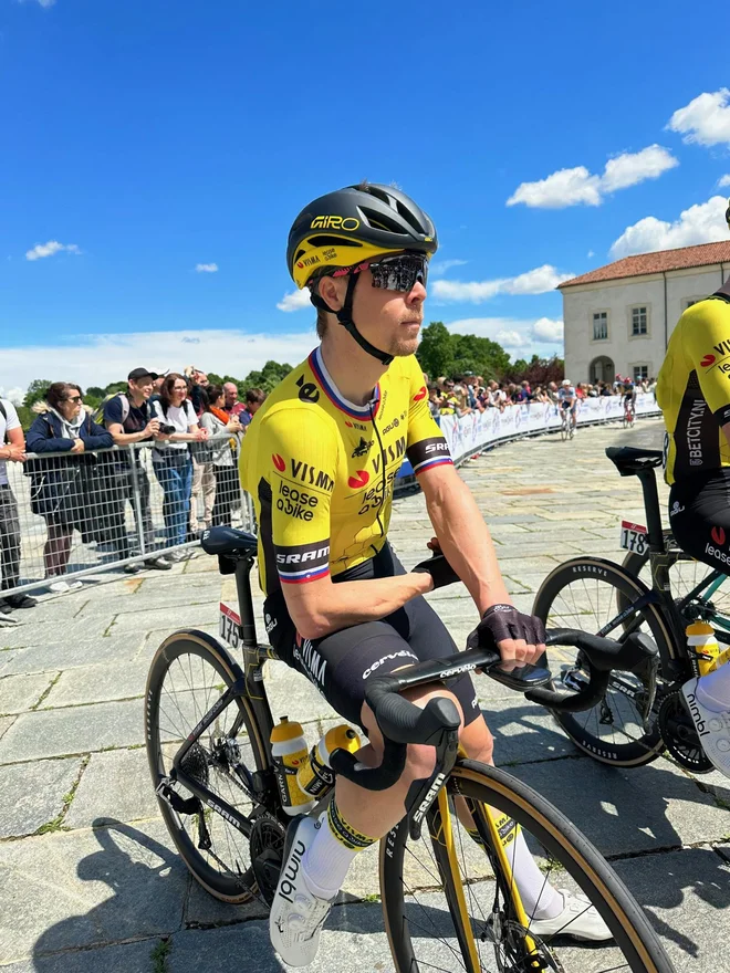 Jan Tratnik ni zdržal Pogačarjevega tempa v zadnji klanec in je zasedel 27. mesto. FOTO: Miha Hočevar