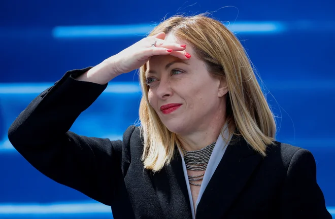 Sindikat Usigrai opozarja javnost, da je pritisk na novinarje neznosen, odkar vlada koalicija Giorgie Meloni. FOTO: Remo Casilli/Reuters