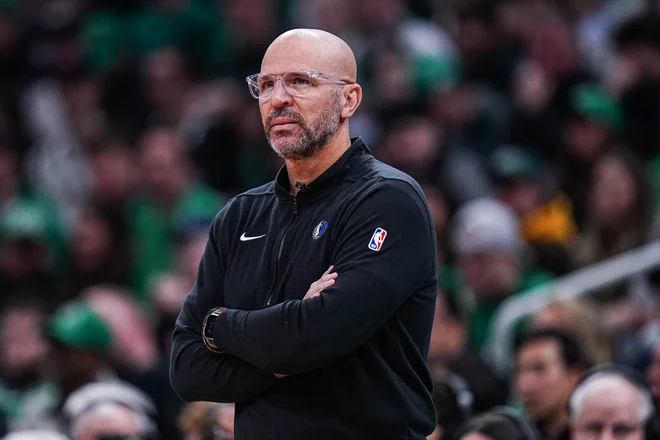 Jason Kidd je znan po umirjenem, preudarnem slogu vodenja moštva, ki je dobra protiutež pogosto vročekrvnemu Dončiću. FOTO: David Butler/Reuters