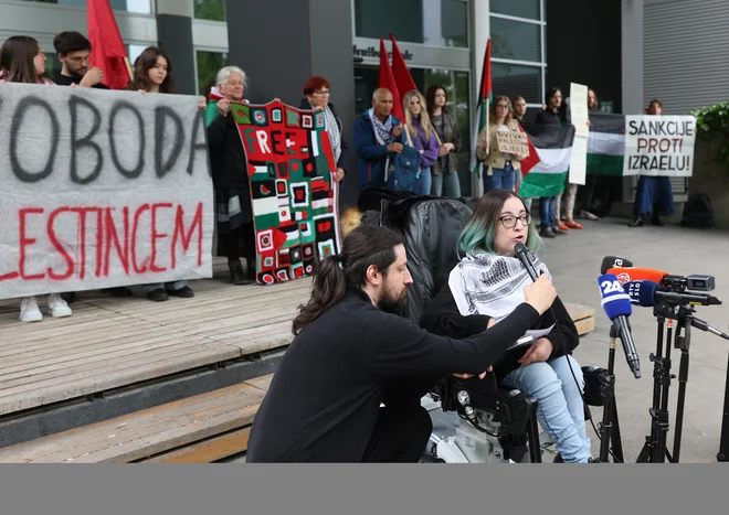 Protest v podporo Palestini na FDV v Ljubljani. FOTO: Blaž Samec/Delo