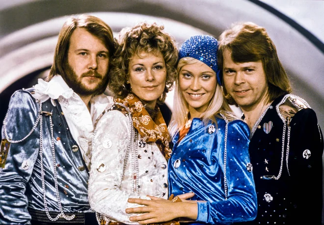 Abba si je ime sestavila iz začetnic njenih članov, takrat še poročenih parov Bennyja Anderssona, Anni-Frid Lyngstad, Agnethe Fältskog in Björna Ulvaeusa. FOTO: Olle Lindeborg/AFP