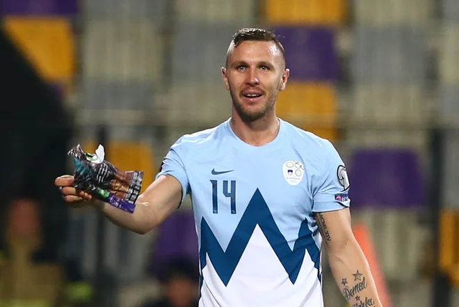 Jasmin Kurtić je že vrsto let član slovenske nogometne reprezentance. FOTO: Borut Živulović/Reuters