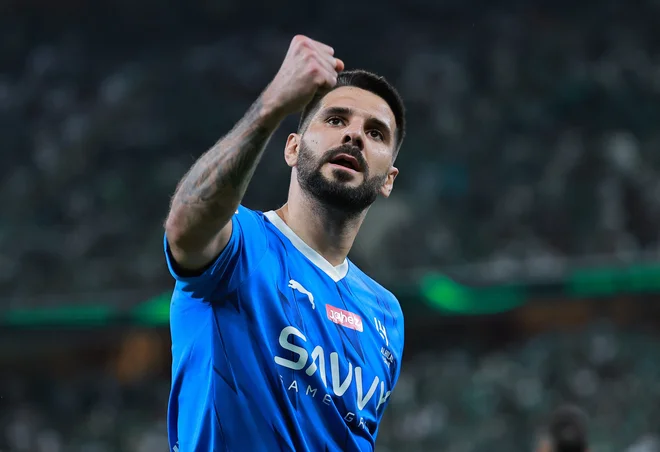 Aleksandar Mitrović uspešno igra v majici Al Hilala. FOTO: Reuters
