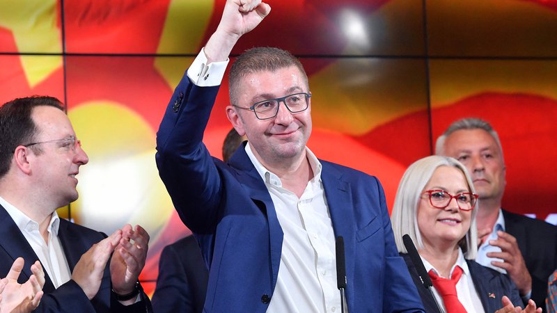 Fotografija: Predsednik VMRO-DPMNE Hristijan Mickoski je dejal, da bo bolgarska manjšina priznana šele, »ko pridemo v Evropsko unijo«. FOTO: Robert Atanasovski/AFP