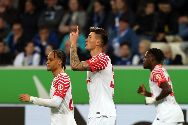 Bosta Benjamin Šeško (v sredini) in Xavi Simons (levo) ostala v Leipzigu? FOTO: Daniel Roland/AFP