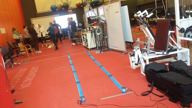 Na Fakulteti za šport si je bilo mogoče ogledati tudi laboratorij za kineziologijo. FOTO: Andreja Žibret Ifko/Delo