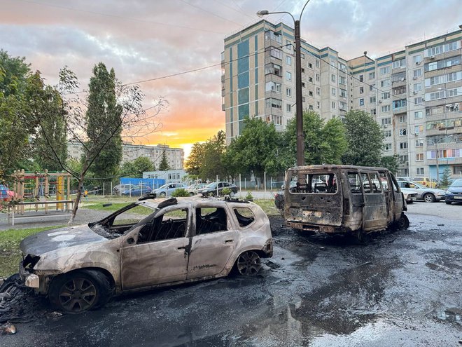 Iz ruske regije Belgorod, ki meji na Ukrajino, medtem poročajo o novih ukrajinskih napadih na območje. FOTO: Reuters