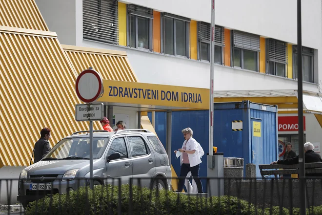 V ZD Idrija so se zaman veselili nove družinske zdravnice. FOTO: Leon Vidic/Delo