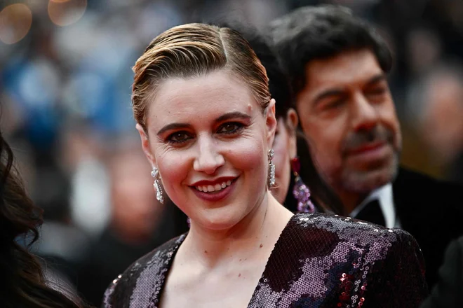 Cansko žirijo v turbulentnem ozračju vodi režiserka uspešnice Barbie Greta Gerwig. FOTO: Loic Venance/AFP