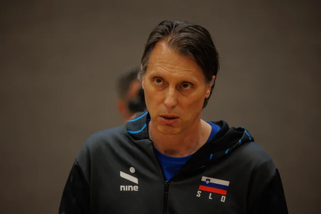 Gheorghe Creţu se skupaj s slovenskimi fanti bojuje za uresničitev sanj, uvrstitve na olimpijske igre. FOTO: Črt Piksi