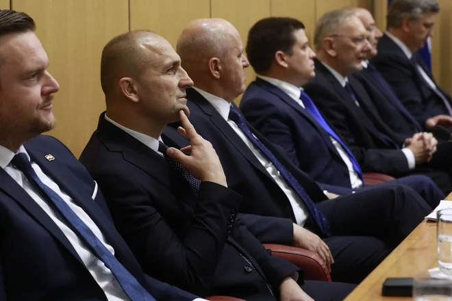 18 ministrov ima nova hrvaška vlada, dva več kot v minulem mandatu. FOTO: Damjan Tadic/Cropix