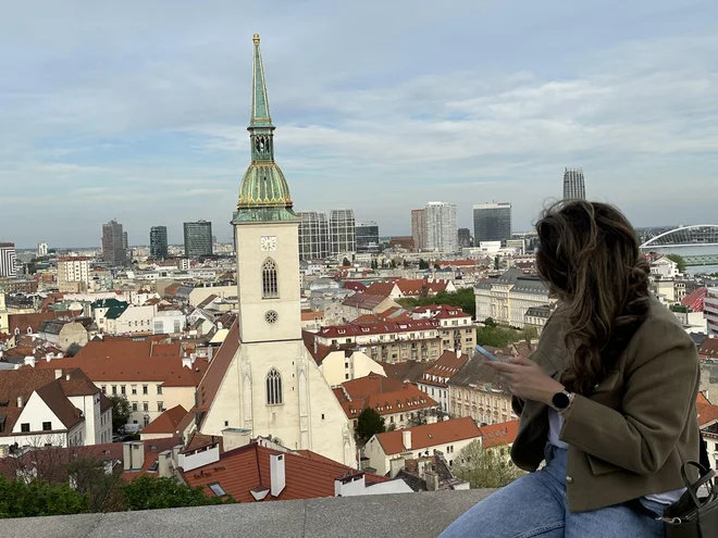 Težava pri prihodnjem industrijskem razvoju Slovaške vse bolj postaja pomanjkanje kadra in beg možganov. Mladi odhajajo na študij na Češko, v Nemčijo, Avstrijo, Veliko Britanijo. Foto Nejc Gole