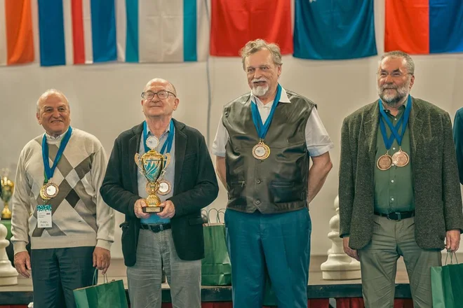 Ekipa slovenskih veteranov šahistov. FOTO: ŠZS