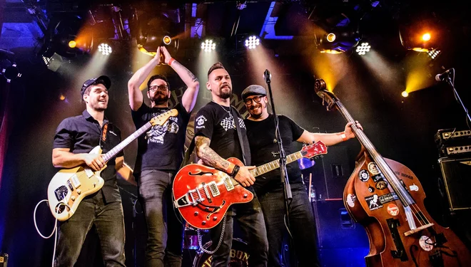 Zasedba EightBomb bo jutri predstavila nov album. FOTO: Nataša Urbančič