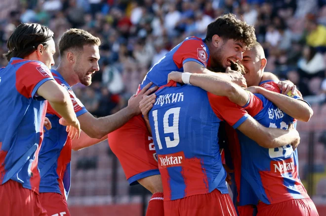 Borac si je z nedavno zmago proti Igmanu krog pred koncem ligaškega tekmovanja zagotovil naslov državnega prvaka. FOTO: FC Borac