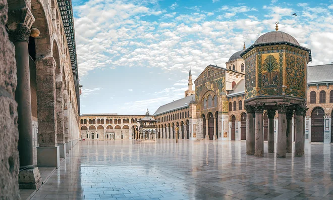 Mošeja Omajadov, uradno Velika damaščanska mošeja, je največja znamenitost Damaska in ena najpomembnejših mošej v islamskem svetu. FOTO: Shutterstock