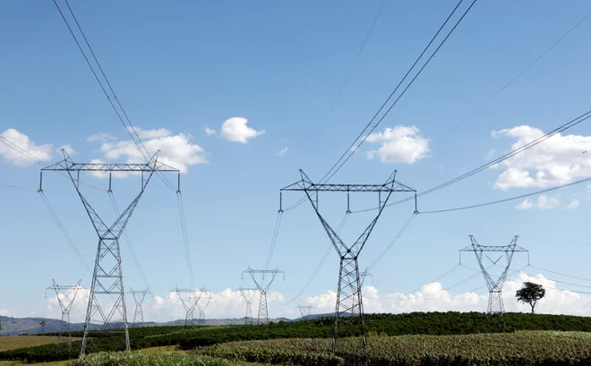 Trenutna infrastruktura je pogosto stara več desetletij in ni opremljena za obdelavo ogromne količine podatkov. FOTO: Paulo Whitaker/Reuters