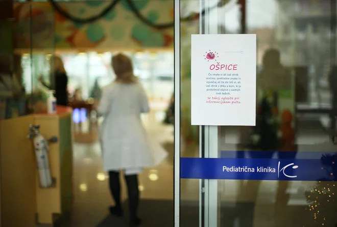 Pediatrična klinika v Ljubljani. Fotografija je simbolična. FOTO: Jure Eržen/Delo