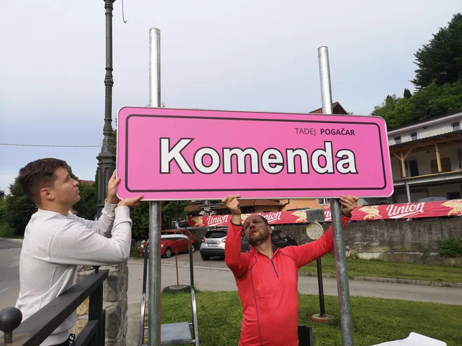 Slo., Komenda, 26.5.2024, Komenda se pripravlja na slavje ob osvojitvi Gira Tadeja Pogačarja, foto: Dejan Javornik Foto Foto: Dejan Javornik