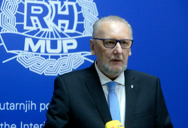 Odtekanje podatkov sta danes za hrvaške medije potrdila tako državna agencija za varovanje osebnih podatkov (AZOP) kot hrvaški minister za notranje zadeve Davor Božinović. FOTO: Bruno Konjević/Cropix
