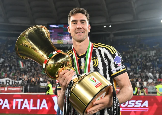 Kljub temu, da ni imel najboljše strelske sezone v Serie A, je Dušan Vlahović lahko zadovoljen. Z edinim golom v finalu pokala je stari dami zagotovil edino lovoriko v sezoni. FOTO: Alberto Lingria/Reuters