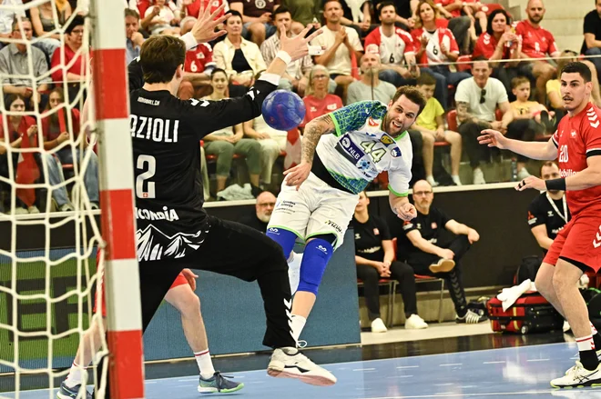 Deki je v Švici Slovenijo popeljal na SP. FOTO: RZS