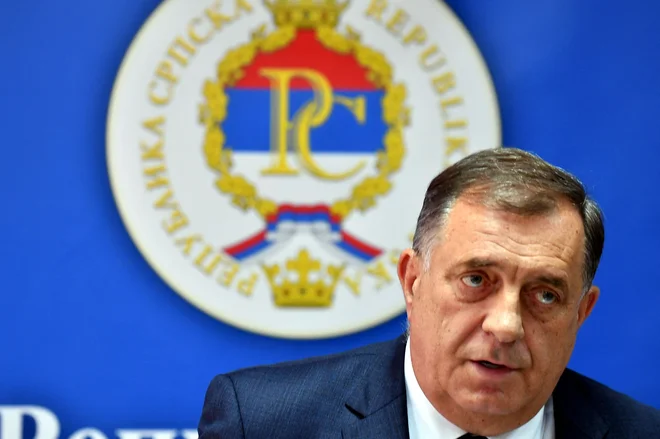 Predsednik Republike Srbske, ki mu ni pretirano mar za mnenja Evropske unije, bo poskušal sporni »ruski zakon« uskladiti z evropskimi normami. Foto Elvis Barukcic/AFP