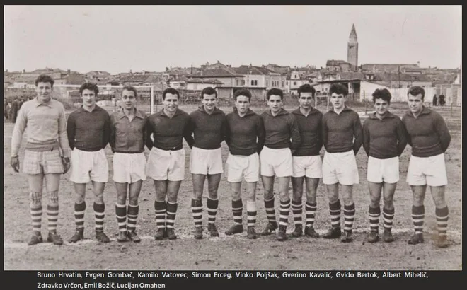 Moštvo Kopra v 50. letih; z leve: Bruno Hrvatin, Evgen Gombač, Kamilo Vatovec, Simon Erceg, Vinko Poljšak, Gverino Kavalić, Gvido Bertok, Albert MIhelič, Zdravko Vrčon, Emil Božič, Lucijan Omahen. FOTO: Arhiv FC Koper